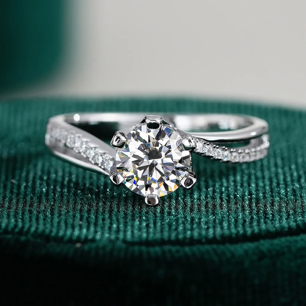 Anello Lumira con braccio intr - Moissanite Engagement Ring 1 Carat recensione e prezzo
