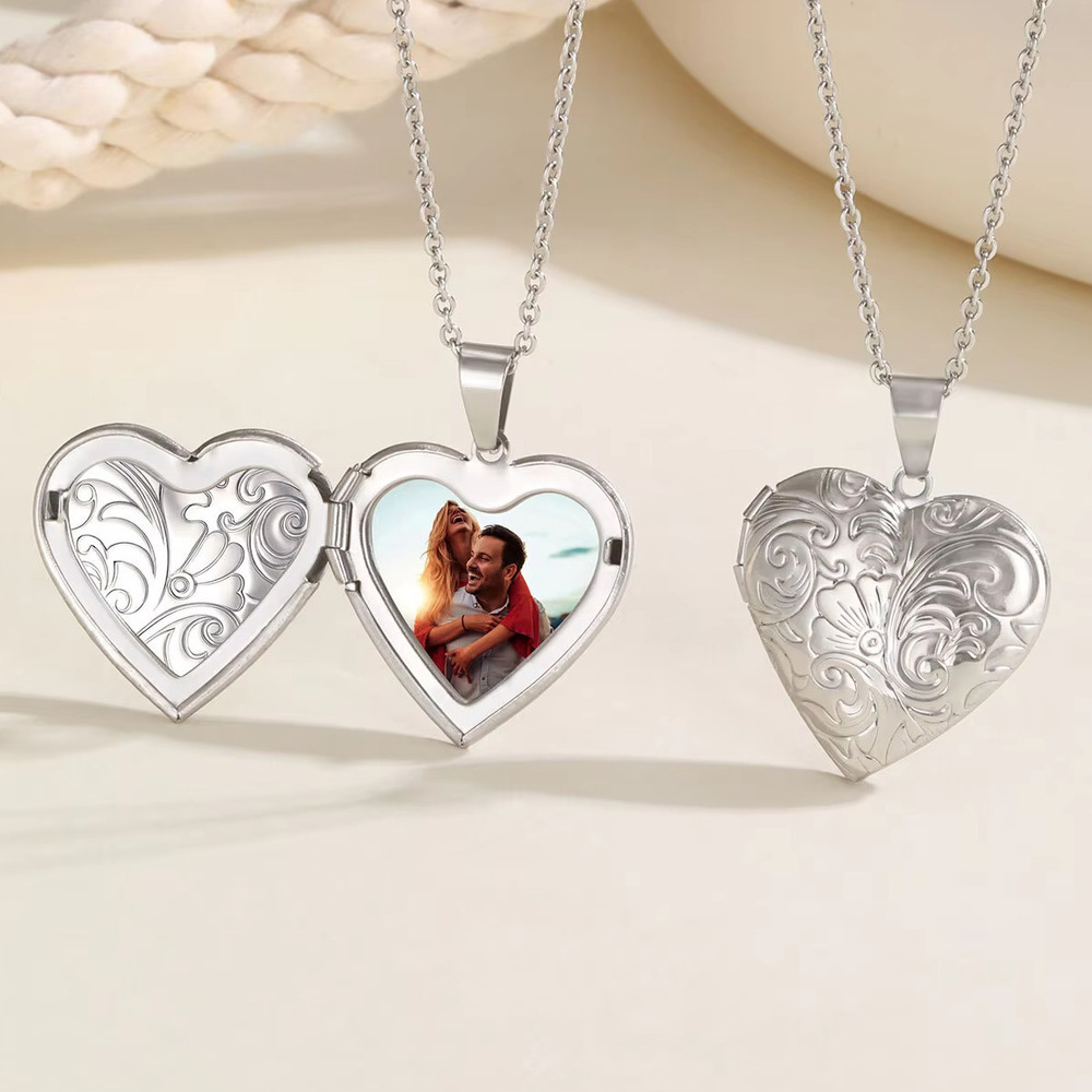 Vnox Dainty Heart Foto Collane - Heart Locket Necklace Photo recensione e prezzo