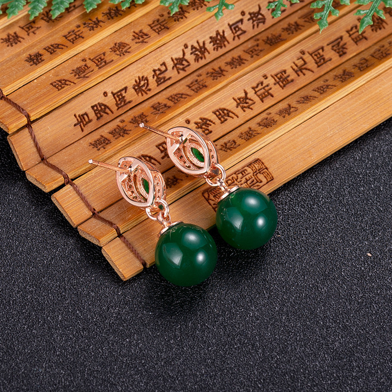 Orecchini con perline di giada - Earrings recensione e prezzo